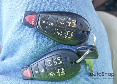 2010 Chrysler Town & Country Limited z USA, uszkodzony, nr VIN 2A4RR6DX6AR338429